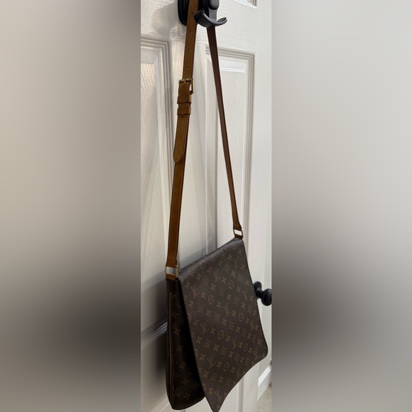 Authentic Louis Vuitton Monogram Musette GM Messenger Crossbody Bag - Picture 3 of 11
